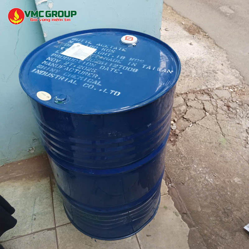 BUTYL ACETATE (BA) - N-BUTYL ACETATE - C6H12O2 PHUY 180 KG DAI LOAN