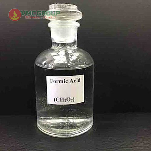 Formic acid có dạng lỏng trong suốt