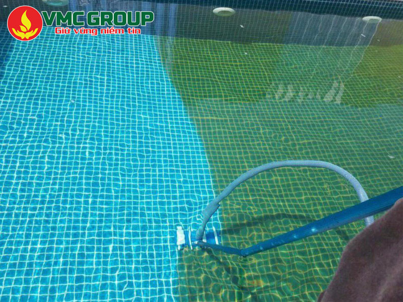 Cách sử dụng phèn chua trong xử lý nước bể bơi