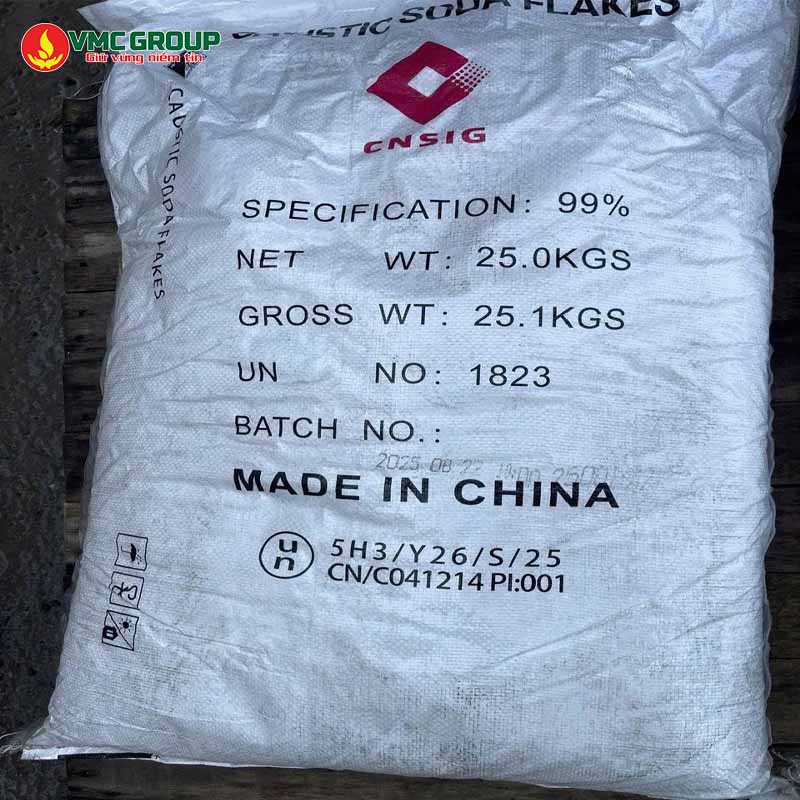 XuT VaY NAOH 99% - CAUSTIC SODA FLAKES TRUNG QUOC
