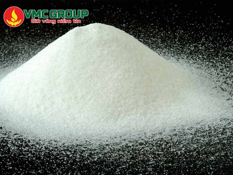 Sodium sulphate có dạng tinh thể màu trắng