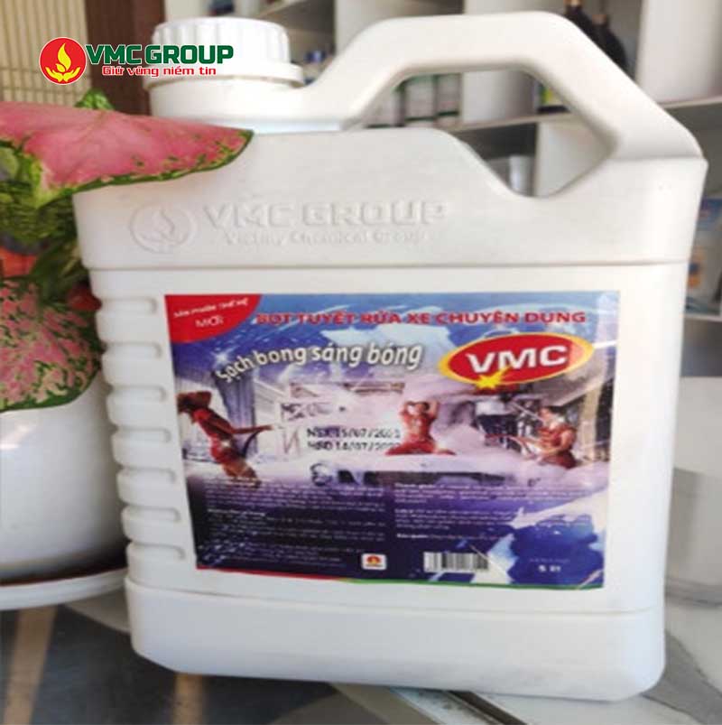 Bọt tuyết rửa xe chuyên dụng VMC là hóa chất rửa xe được ưa chuộng