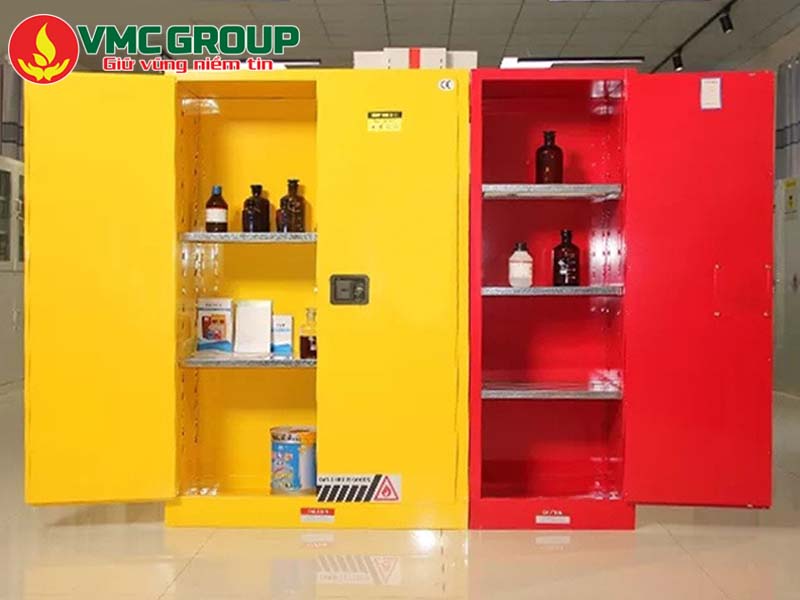 Hóa chất thí nghiệm dễ cháy cần được phân loại riêng và để vào tủ chống cháy