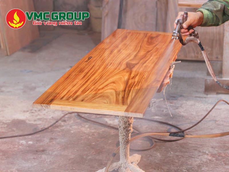 Xylene ứng dụng trong sơn trang trí và sơn gỗ