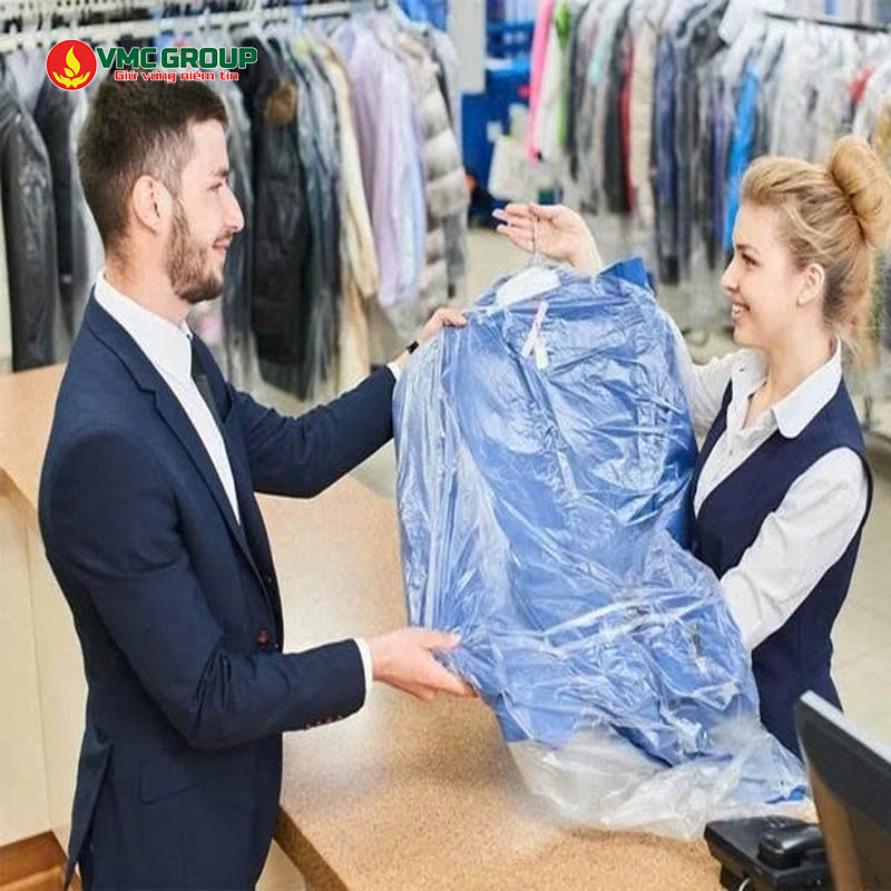 Isopar L dùng trong giặt khô