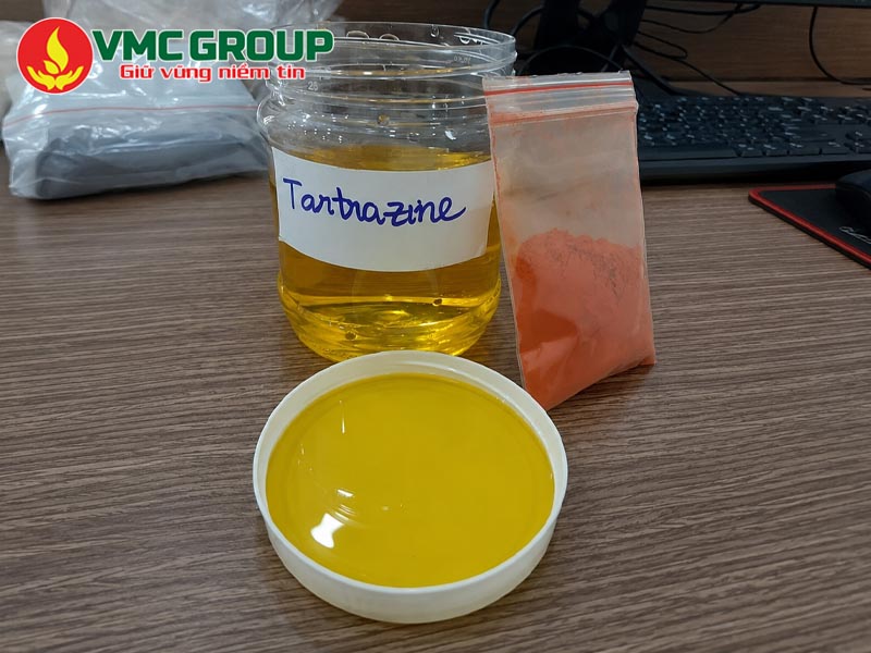 Màu Tartrazine là gì