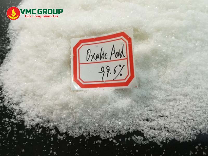 Oxalic Acid có dạng tinh thể màu trắng